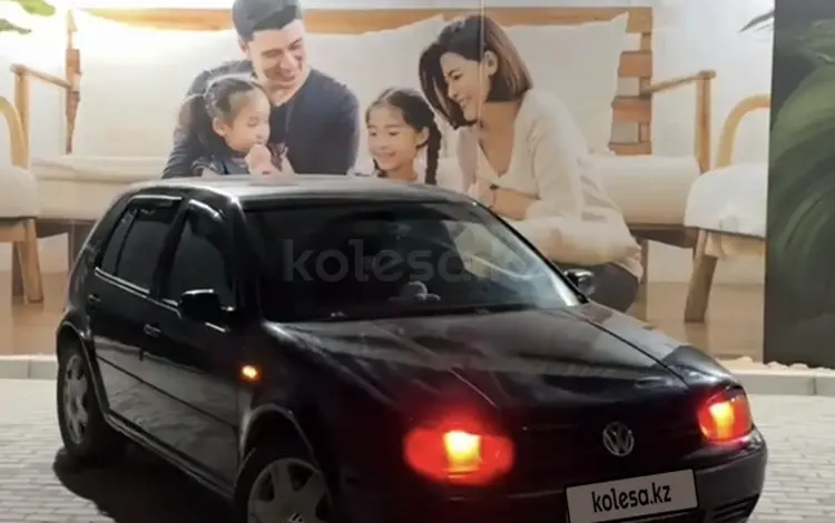 Volkswagen Golf 2003 годаfor2 000 000 тг. в Актау