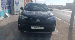 Toyota RAV4 2019 года за 13 500 000 тг. в Актау