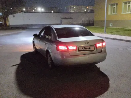 Hyundai Sonata 2005 года за 3 800 000 тг. в Астана – фото 6