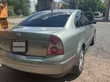 Volkswagen Passat 2002 года за 2 290 000 тг. в Караганда – фото 3