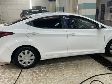 Hyundai Elantra 2015 года за 6 700 000 тг. в Астана – фото 4