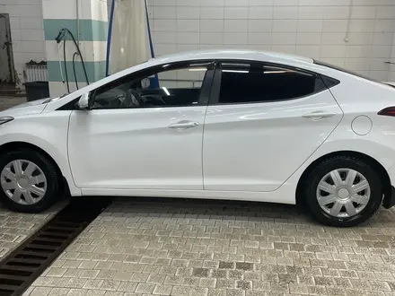 Hyundai Elantra 2015 года за 6 700 000 тг. в Астана – фото 3