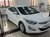 Hyundai Elantra 2015 года за 6 100 000 тг. в Астана – фото 2