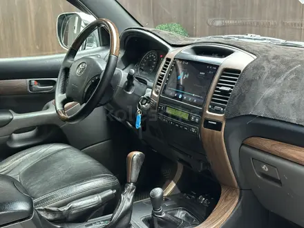 Toyota Land Cruiser Prado 2006 года за 8 500 000 тг. в Актобе – фото 11