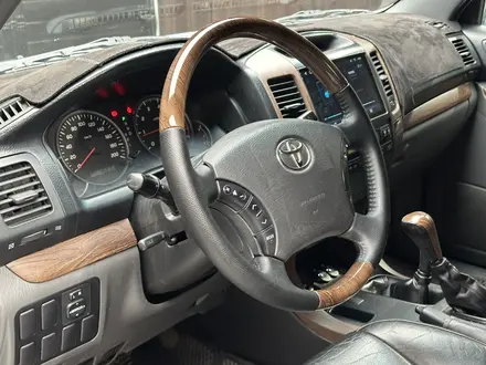 Toyota Land Cruiser Prado 2006 года за 8 500 000 тг. в Актобе – фото 12