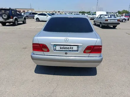 Mercedes-Benz E 280 1996 года за 3 400 000 тг. в Аса – фото 3