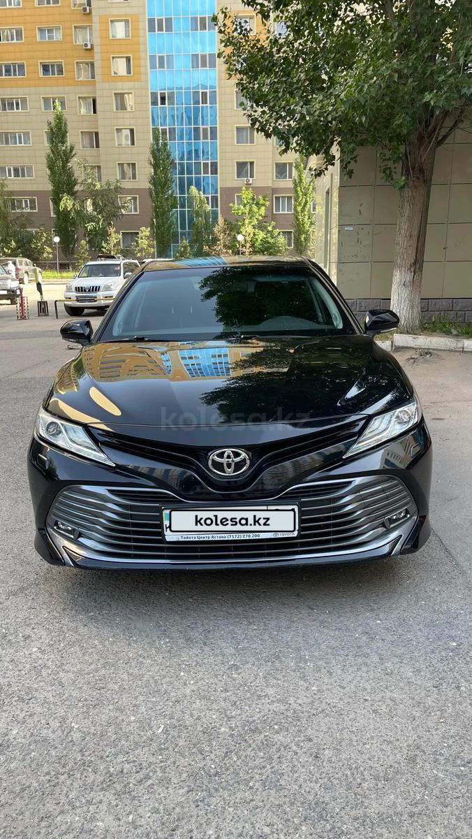 Toyota Camry 2019 г.