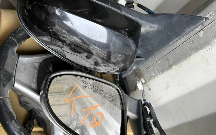 Боковое зеркало toyota camry за 2 346 тг. в Актау