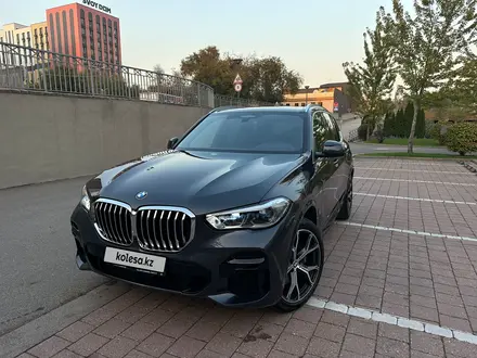 BMW X5 2022 года за 42 500 000 тг. в Алматы – фото 21