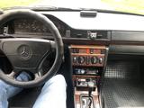 Mercedes-Benz E 320 1993 года за 2 300 000 тг. в Алматы – фото 4