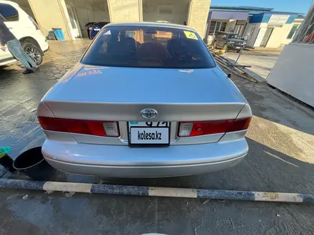 Toyota Camry 2000 года за 3 000 000 тг. в Актау – фото 4