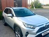 Toyota RAV4 2020 года за 17 500 000 тг. в Павлодар – фото 4