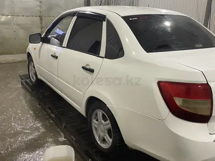 ВАЗ (Lada) Granta 2190 2013 года за 1 900 000 тг. в Актобе – фото 4