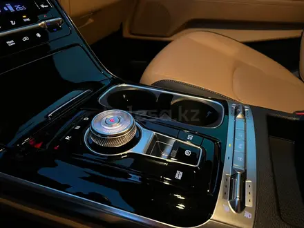Kia Carnival 2022 года за 20 000 000 тг. в Алматы – фото 13