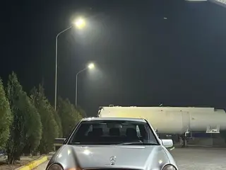 Mercedes-Benz E 430