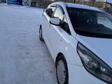 Kia Carens 2013 года за 7 000 000 тг. в Жезказган – фото 4