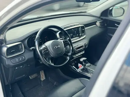 Kia Sorento Premium+ 3.5 2019 года за 11 790 000 тг. в Астана – фото 10
