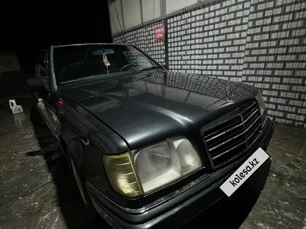 Mercedes-Benz E 230 1989 года за 2 000 000 тг. в Талдыкорган