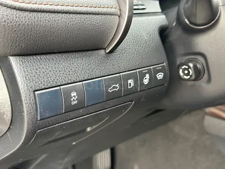 Toyota Camry 2019 года за 13 700 000 тг. в Астана – фото 13