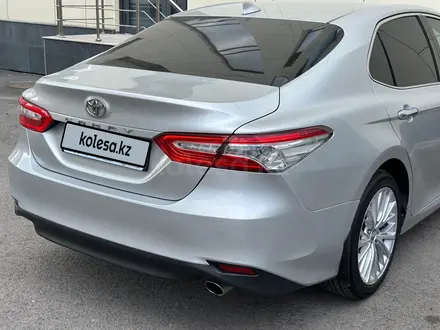 Toyota Camry 2019 года за 13 700 000 тг. в Астана – фото 6