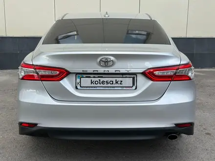Toyota Camry 2019 года за 13 700 000 тг. в Астана – фото 7
