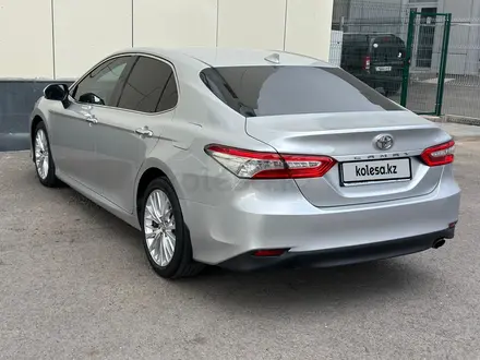 Toyota Camry 2019 года за 13 700 000 тг. в Астана – фото 9