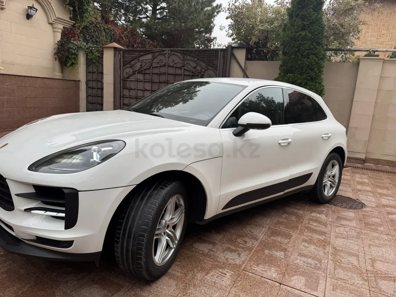 Порше Macan, 2021