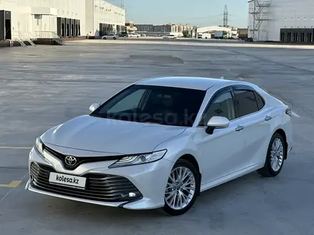 Toyota Camry 2019 года за 13 800 000 тг. в Караганда