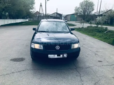 Volkswagen Passat 2000 года за 2 300 000 тг. в Тараз – фото 7