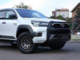 Toyota Hilux 2025 года за 37 300 000 тг. в Алматы – фото 2