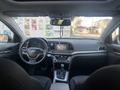 Hyundai Elantra 2018 годаfor6 400 000 тг. в Шымкент – фото 2