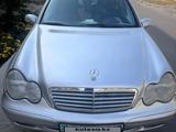 Mercedes-Benz C 200 2002 года за 3 000 000 тг. в Шымкент – фото 4