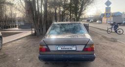 Mercedes-Benz E 260 1987 года за 1 600 000 тг. в Астана – фото 3