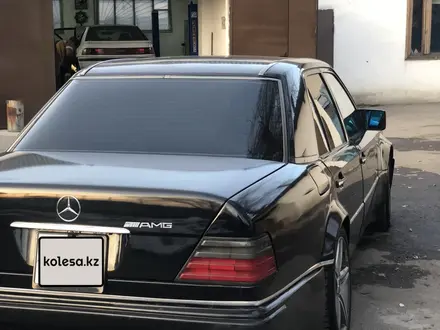 Mercedes-Benz E 300 1991 года за 1 650 000 тг. в Талдыкорган – фото 4