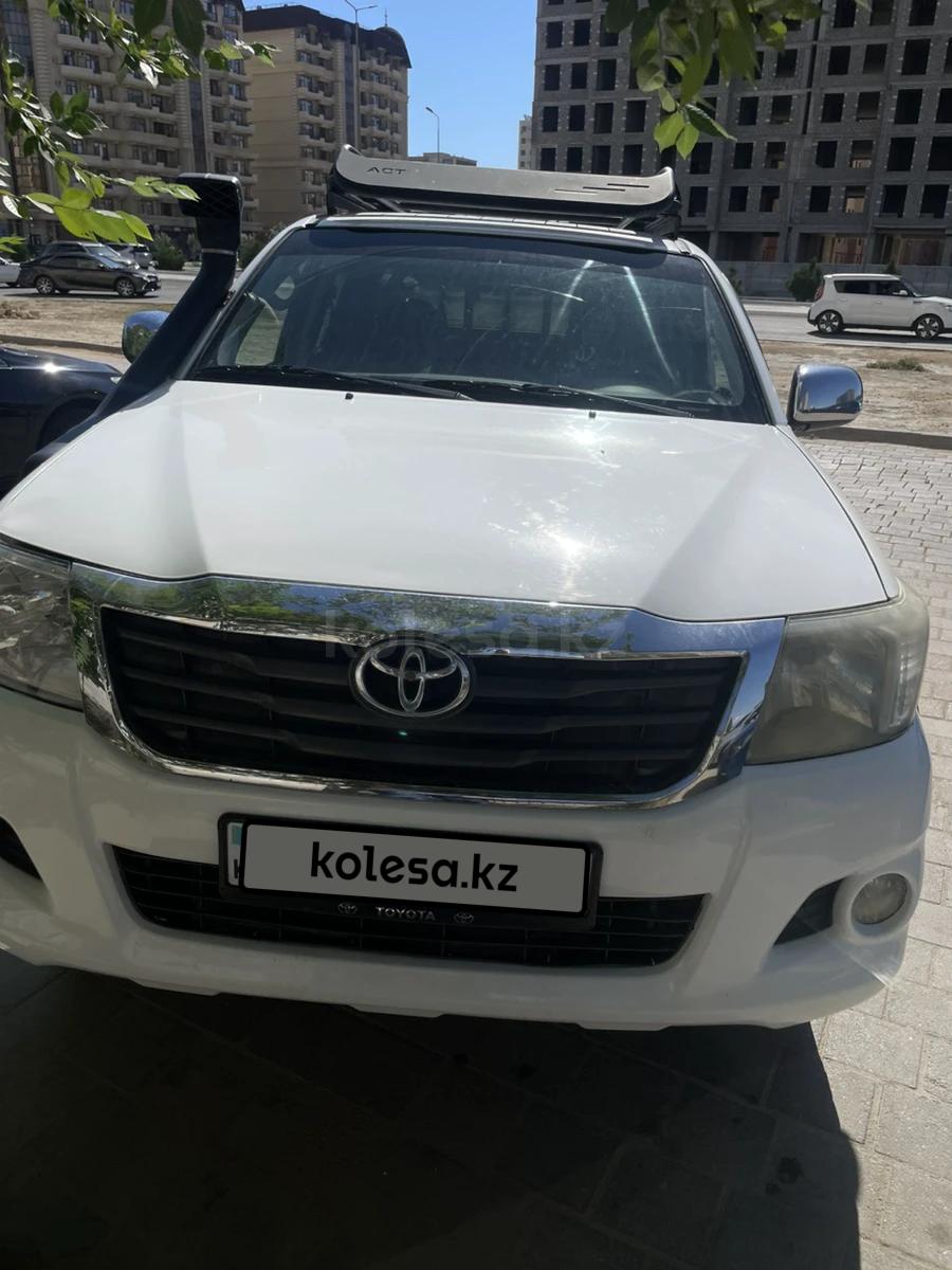 Toyota Hilux 2012 г.