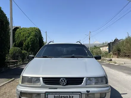 Volkswagen Passat 1995 года за 1 900 000 тг. в Шымкент – фото 2