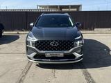 Hyundai Santa Fe 2021 года за 16 900 000 тг. в Атырау