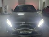 Mercedes-Benz S 400 2014 годаfor23 000 000 тг. в Астана