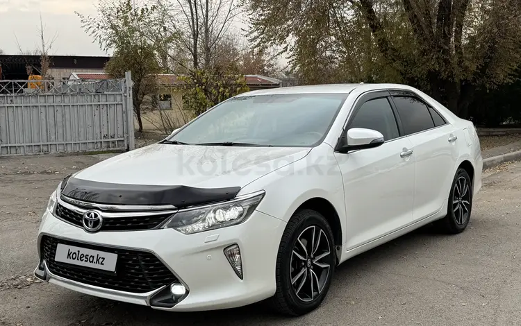 Toyota Camry 2017 года за 12 800 000 тг. в Алматы