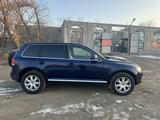 Volkswagen Touareg 2005 года за 4 000 000 тг. в Шымкент – фото 3