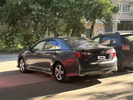 Toyota Camry 2013 года за 6 000 000 тг. в Актобе – фото 9