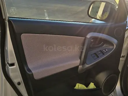 Toyota RAV4 2006 года за 7 100 000 тг. в Астана – фото 40