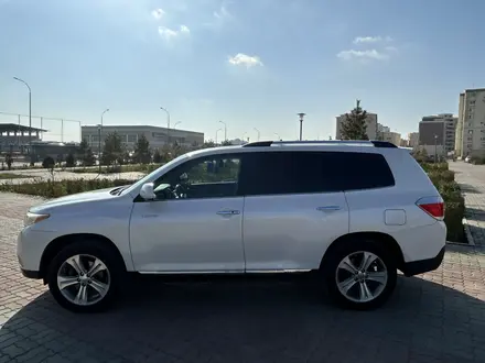 Toyota Highlander 2013 года за 8 000 000 тг. в Актау – фото 4