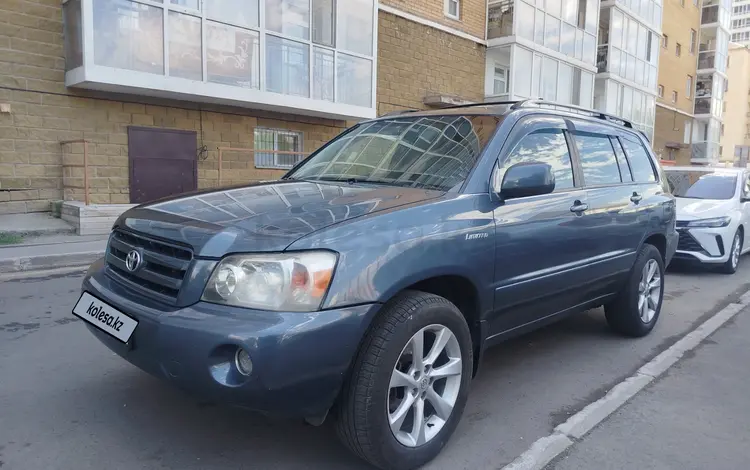Toyota Highlander 2005 годаүшін6 300 000 тг. в Астана