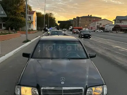 Mercedes-Benz C 180 2000 года за 2 300 000 тг. в Атырау – фото 12