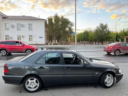 Mercedes-Benz C 180 2000 года за 2 300 000 тг. в Атырау – фото 7