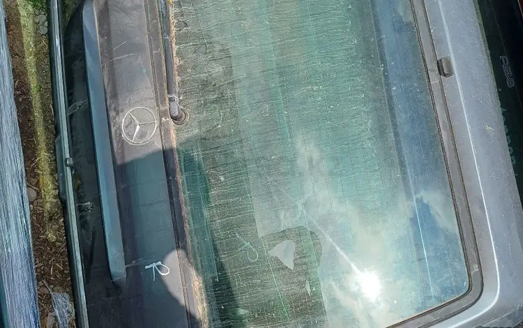 Крышка багажника хлопушка за 55 000 тг. в Шымкент