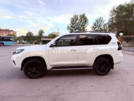 Toyota Land Cruiser Prado 2022 года за 32 000 000 тг. в Караганда – фото 2