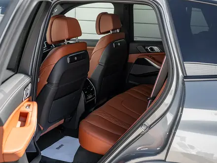 BMW X5 XDrive 40i 2025 года за 75 247 459 тг. в Астана – фото 8