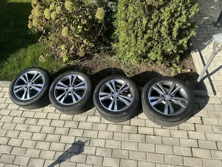 Pirelli 245/45 R17 вместе с оригинальными дисками Mercedes за 400 000 тг. в Алматы